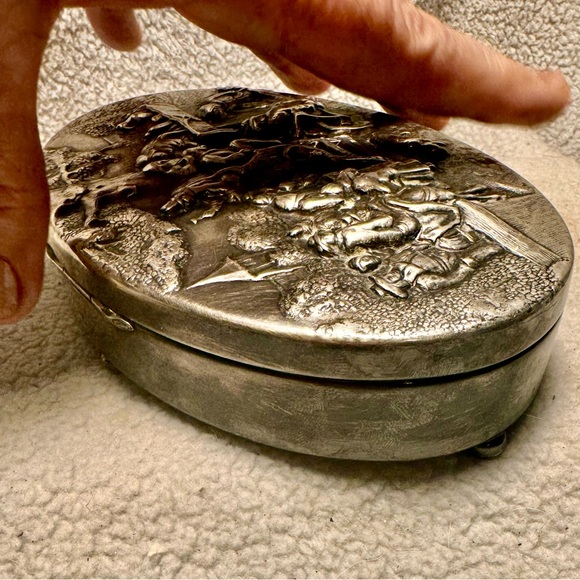Antique 1900s elaborate Danish Denmark silver plated trinket jewelry box. - Picture 5 of 11